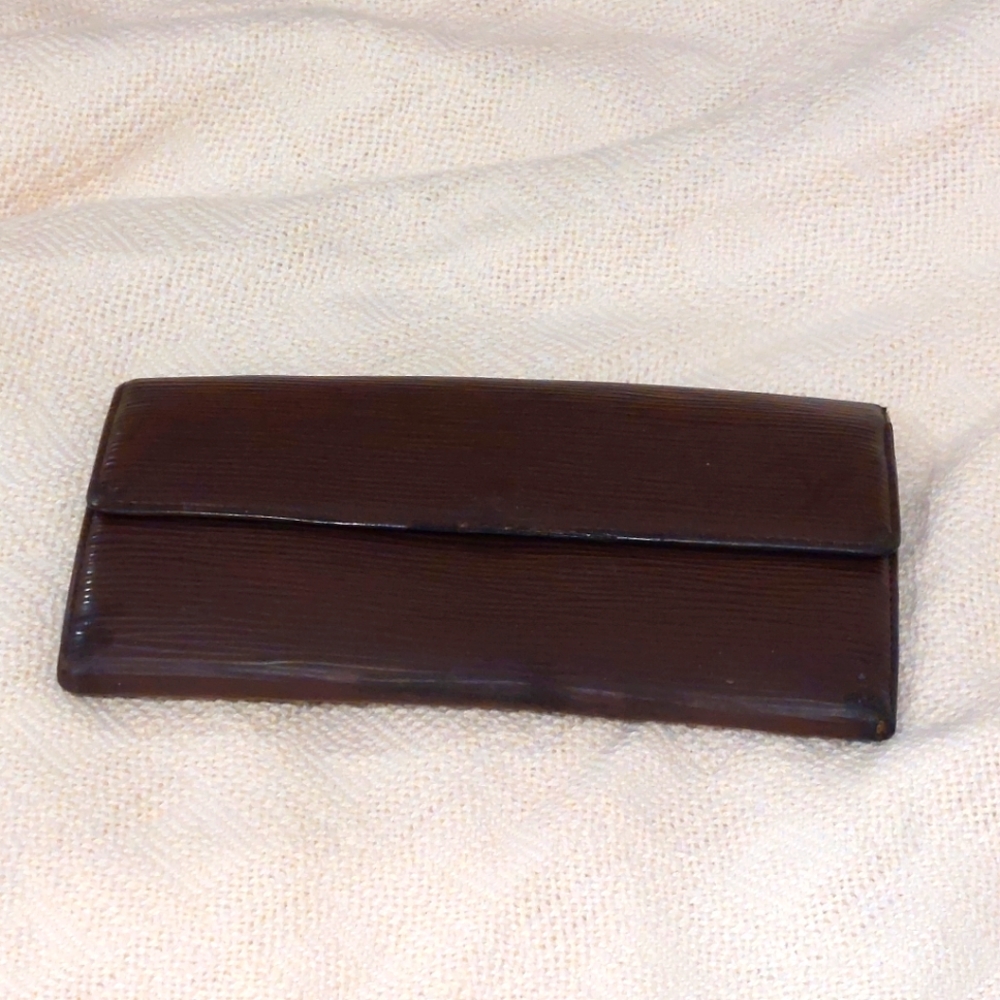 Louis Vuitton Epi Long Wallet